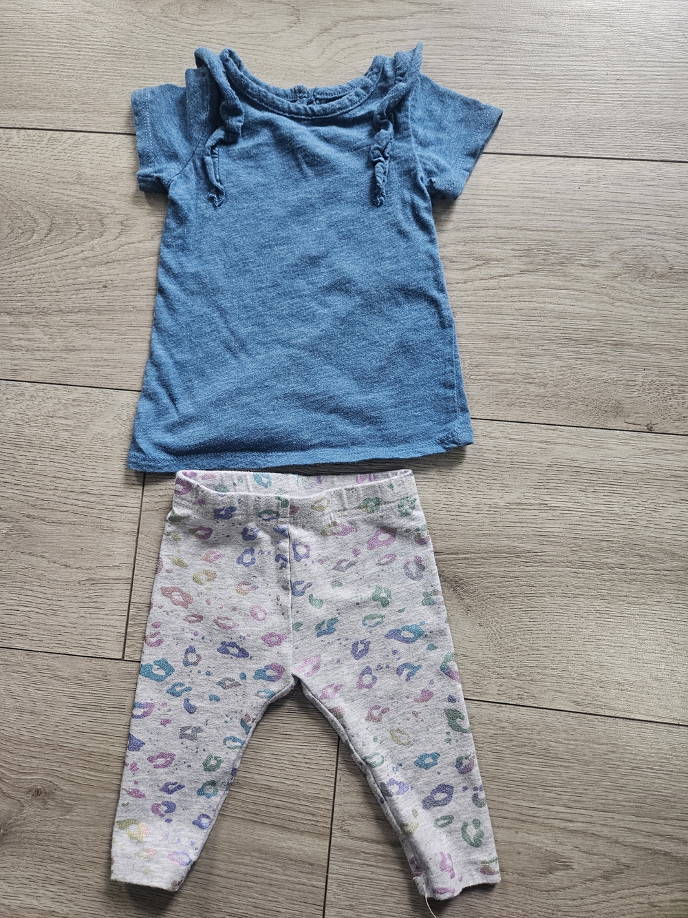 5/20$George Baby Girl 2pc Set Blue Ruffle Top & Glitter Leopard Leggings 3-6M🩷